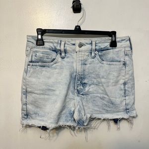 3/$20 Old Navy distressed bottom light wash jean shorts